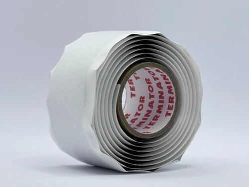 IZM 3815 Черный - вид сбоку