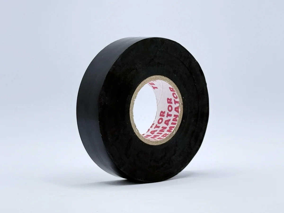 IU1K Black - side view