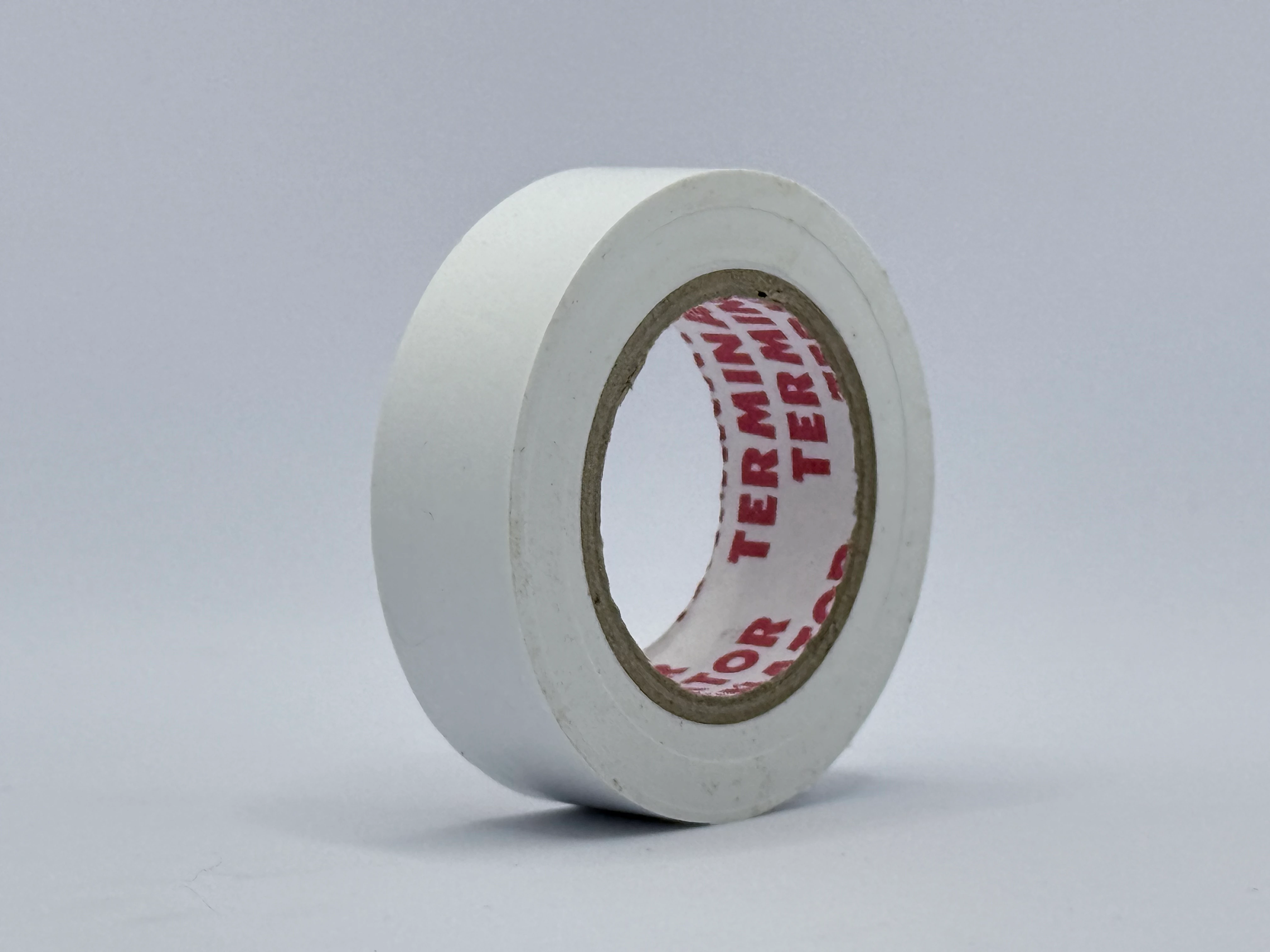 IZ 1510 Белый - вид сбоку